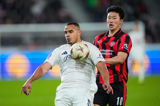 미트윌란 대 노팅엄 포레스트